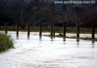 /album/enchente-/sem-titulo-2-jpg2/